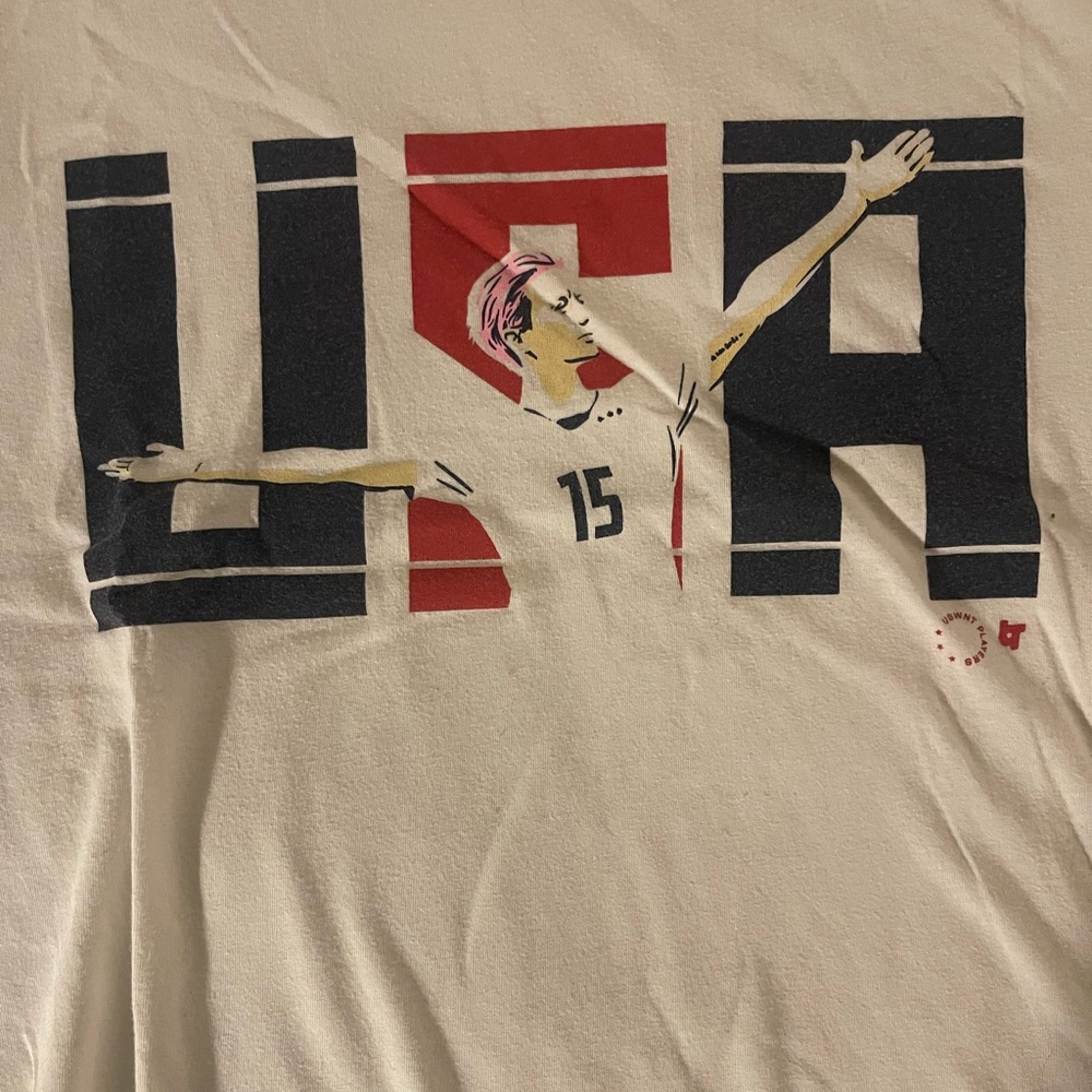 Breaking Tee Megan Rapinoe T-shirt - Picture 3 of 3